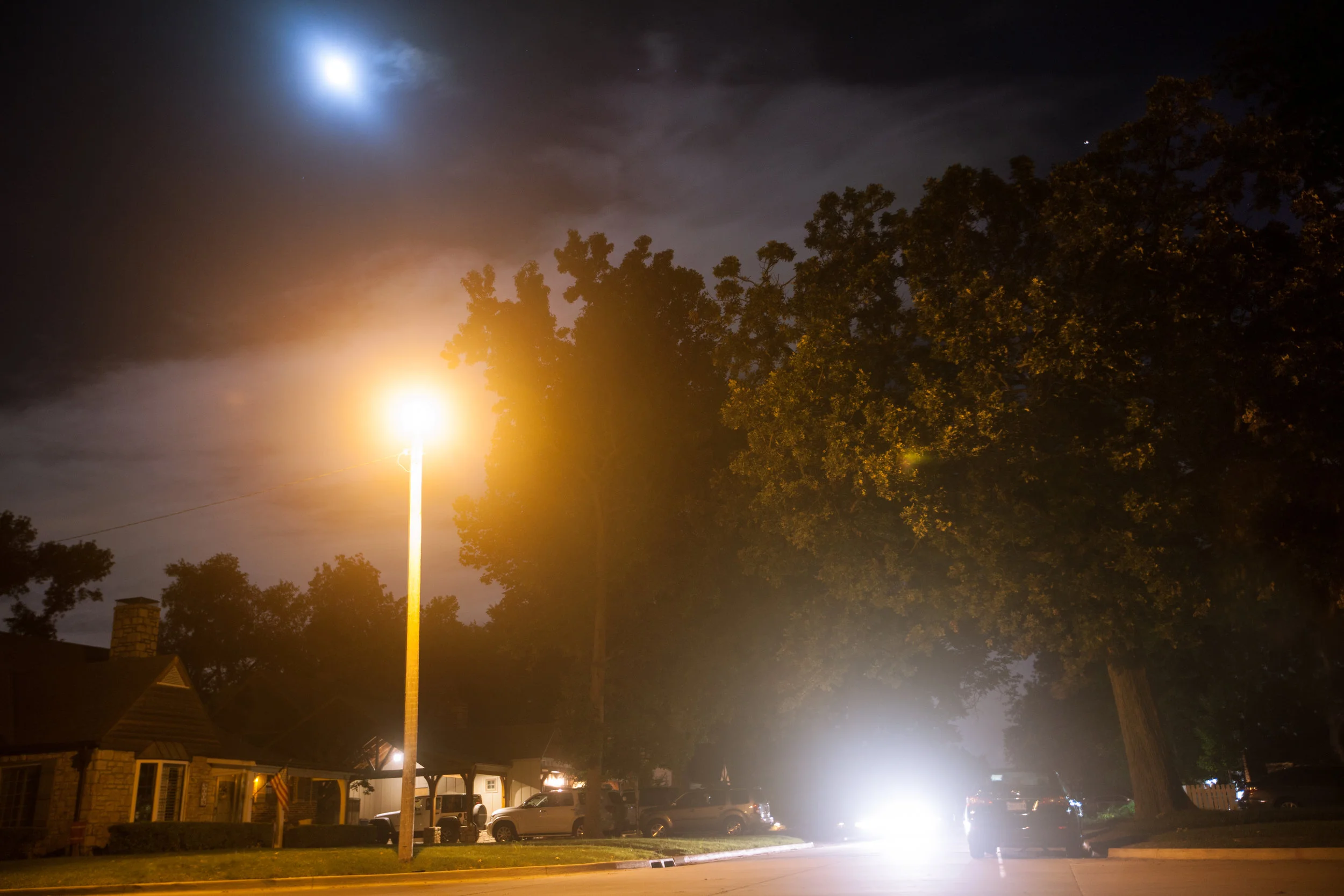 NEIGHBORHOOD STREETLIGHT.jpg