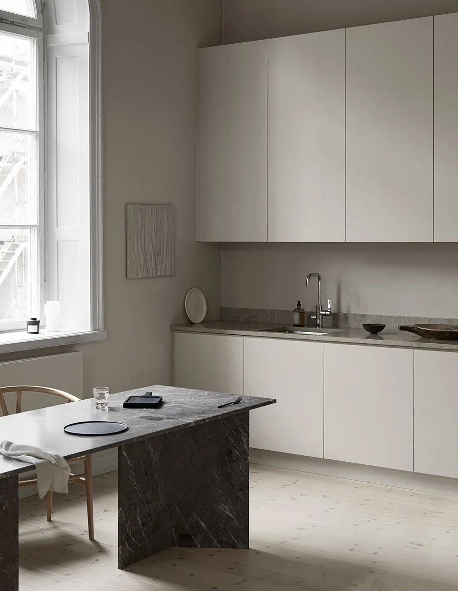 Så inreder du det minimalistiska köket
