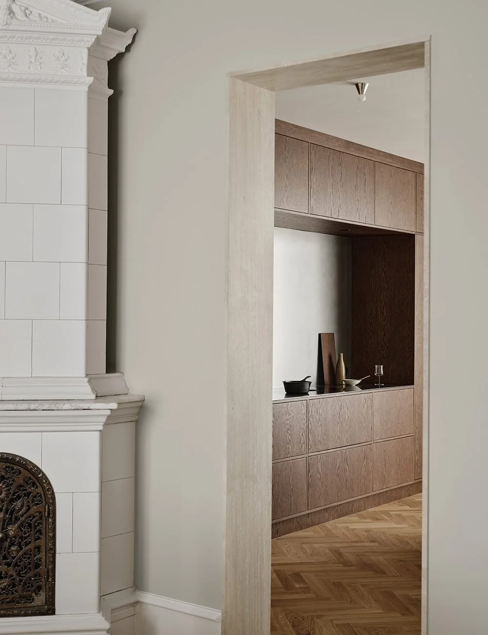 Danskt designkök i mörk ek — Nordiska Kök