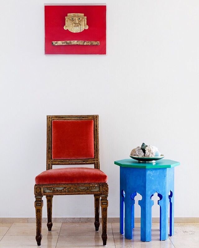 Cosas que guardo hace ya casi 20 años .. cada una con su historia ❤️
&bull;
📸 @tomasrodriguezworks &bull;
#recuerdos #antiques #color #furniture #chair #chairs #ilovecolor #paintedfurniture #homedecor #interiors #eclectic #minimalism #inspiration #