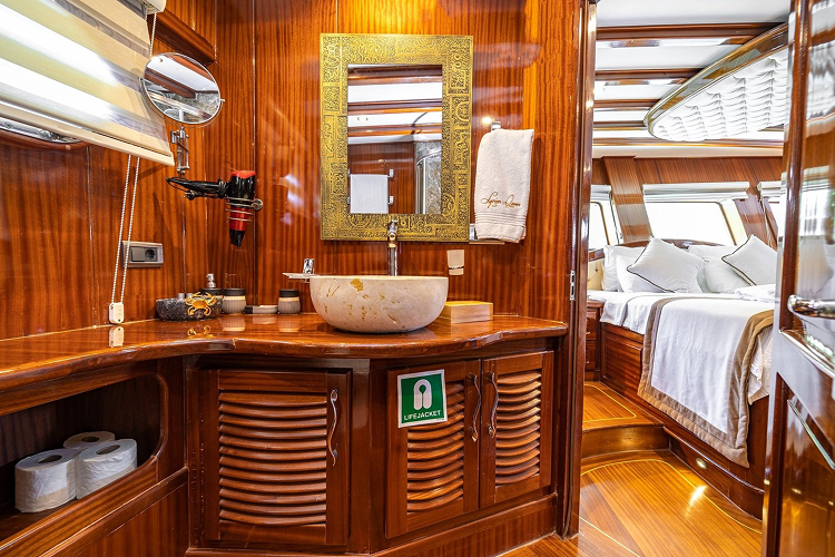 Lycian-Queen (Sized) (2).png