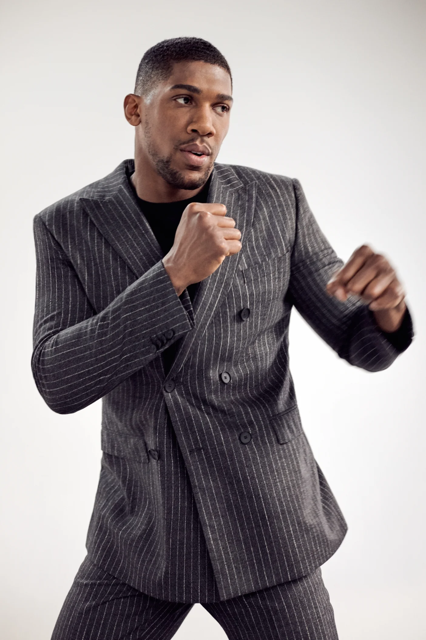 W18FW_StretchTailoring_AJ_Suit2_013_PR_ONLY_sRGB.jpg