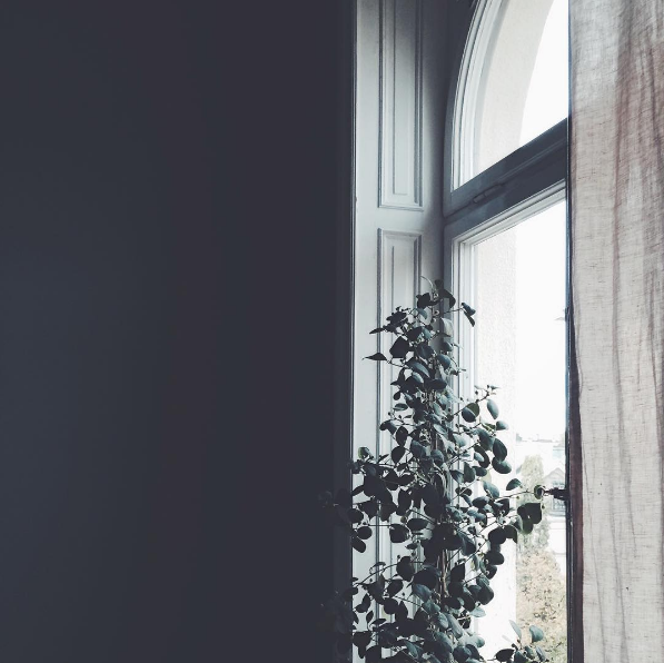 Nordic light bedroom.png