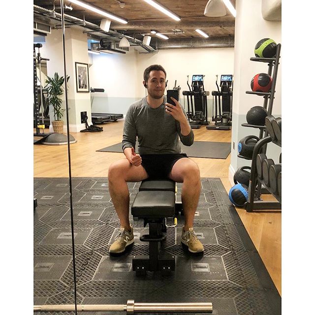 Thumbs up to the superb new gym at @mortimerhouse. Especially excellent for my motivation: treadmills that stream Netflix. .
.
.
#mortimerhouse #londongym @purplepr @gozde_d @nanchego