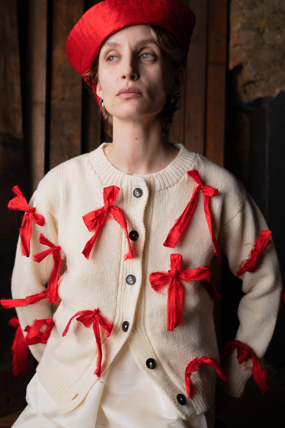 BOW CARDIGAN WOOL u0026 SILK - IVORY/RED - CAWLEY