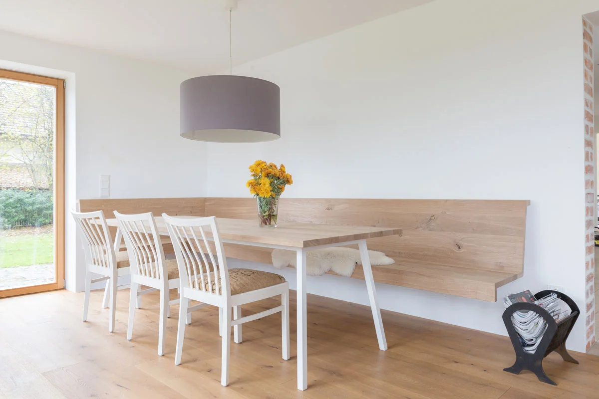 schreinerei_schmid_fahrenzhausen_eckbank_eiche_weiß_geoelt_renovierter_bauernhof_6.jpg