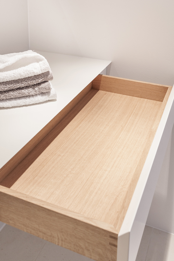 badeinrichtung_weiss_lack_eiche_schreinerei_schmid_fahrenzhausen1.3.jpg