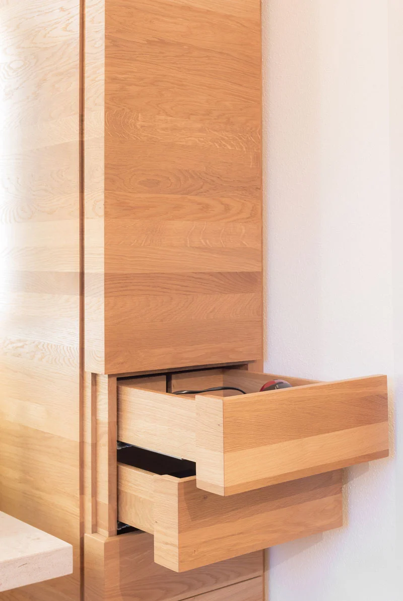 schreinerei_schmid_fahrenzhausen_badmoebel_eich_geoelt_2.jpg