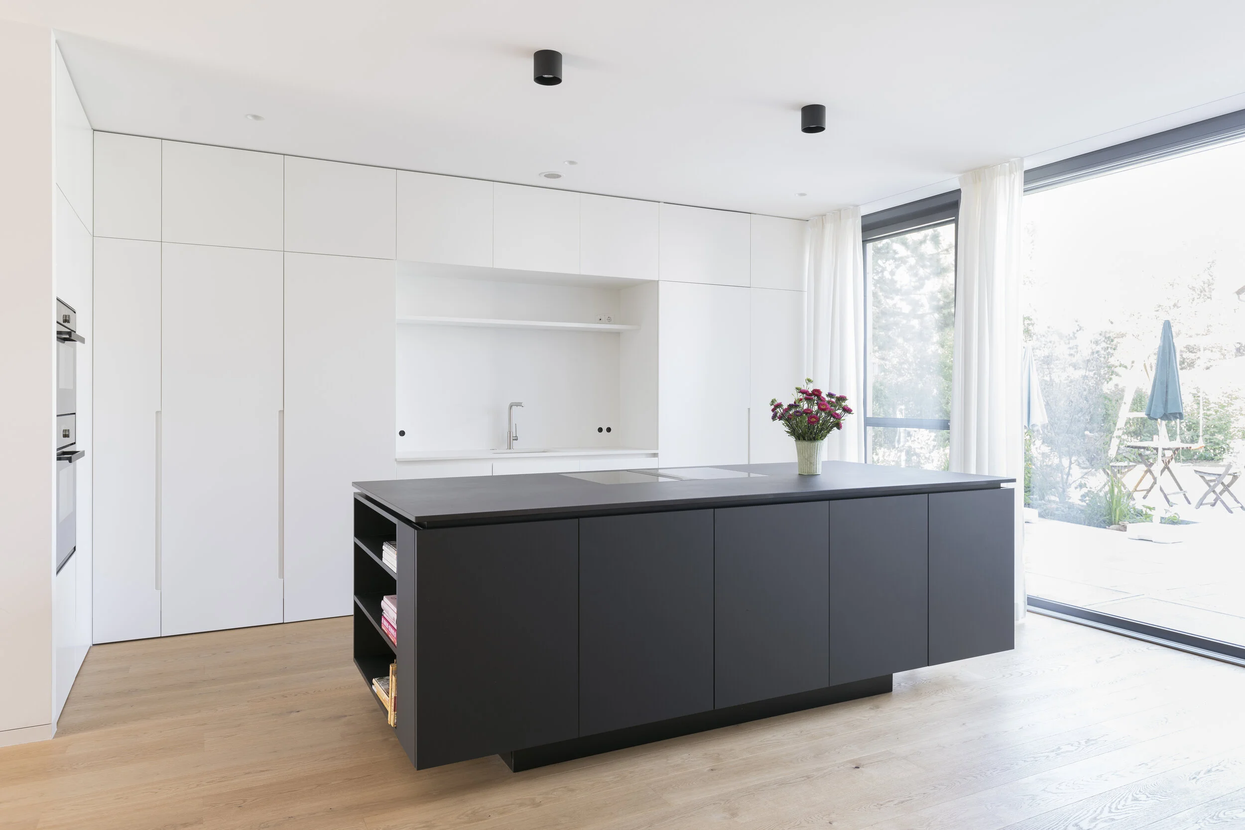   Haus am See   Fussboden  Treppe  Garderobe  Raumteiler  Esstisch  Badmöbel  Küche    