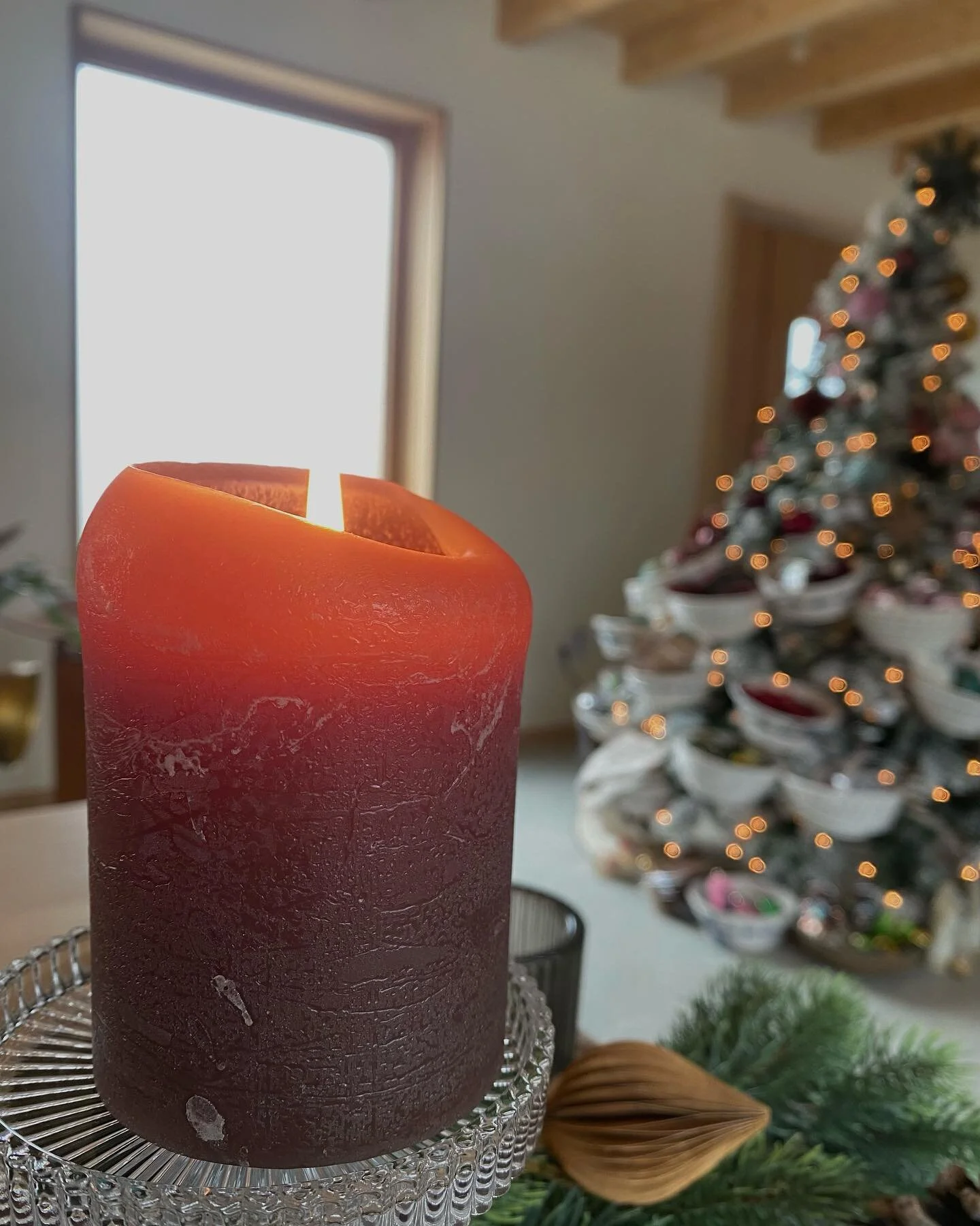 count down to christmas 🤍 
Wir w&uuml;nschen euch in diesem Jahr,
Weihachten wie es fr&uuml;her war - kein Hetzen zur Bescherung hin - Kein Schenken ohne Herz &amp; Sinn. Wir w&uuml;nschen auch ein Kleines St&uuml;ck von warmer Menschlichkeit - Wir 