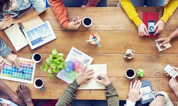 equipo-de-disenadores-graficos-origenarts.jpg