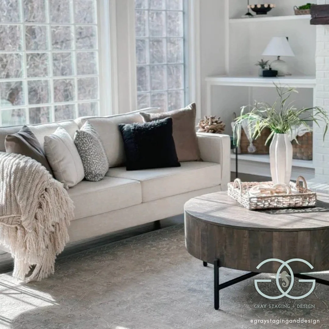 Soft neutrals, natural light, and staging that sells 🏡

 #indianapolishomes #staginganddesign #graystaginganddesign #RealtorPartner #vacanthomestaging #interiorstaging #indianapolisindiana #livingroomstaging #homestager #stagedtosell #homestaging #c