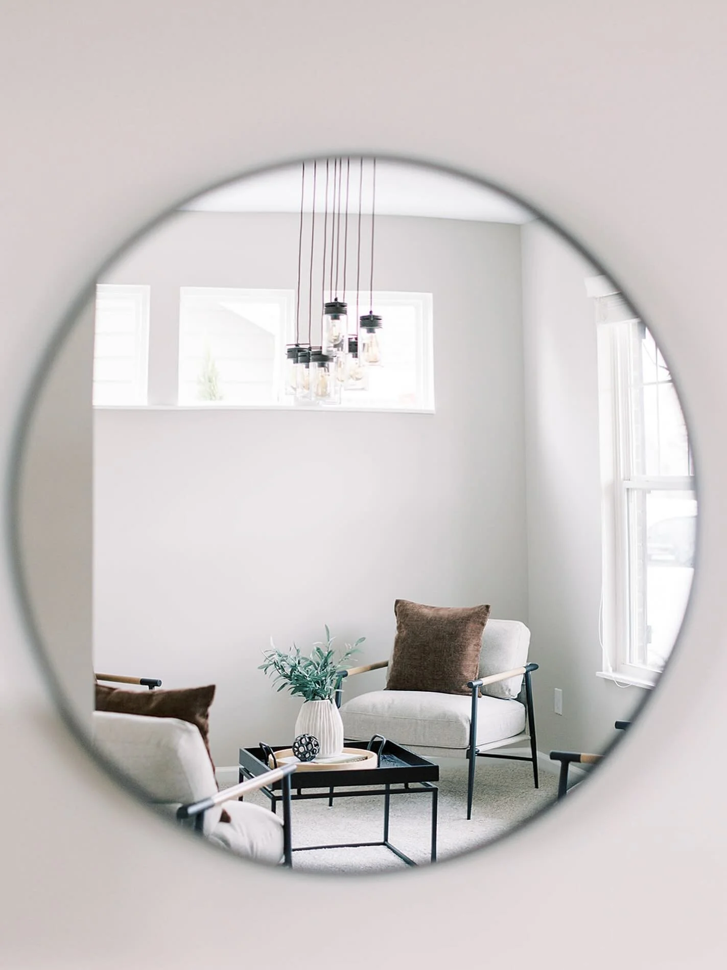 One of my favorite pics from a recently staged property!  Completely updated, great neighborhood and move in ready!

15700 Lawton Square Drive

$519,900
3388 sq ft
5 bedroom 🛌 
3.5 bathroom 🛁 
Open floor plan ✅
3 living areas! Living Room 🛋️, Sunr