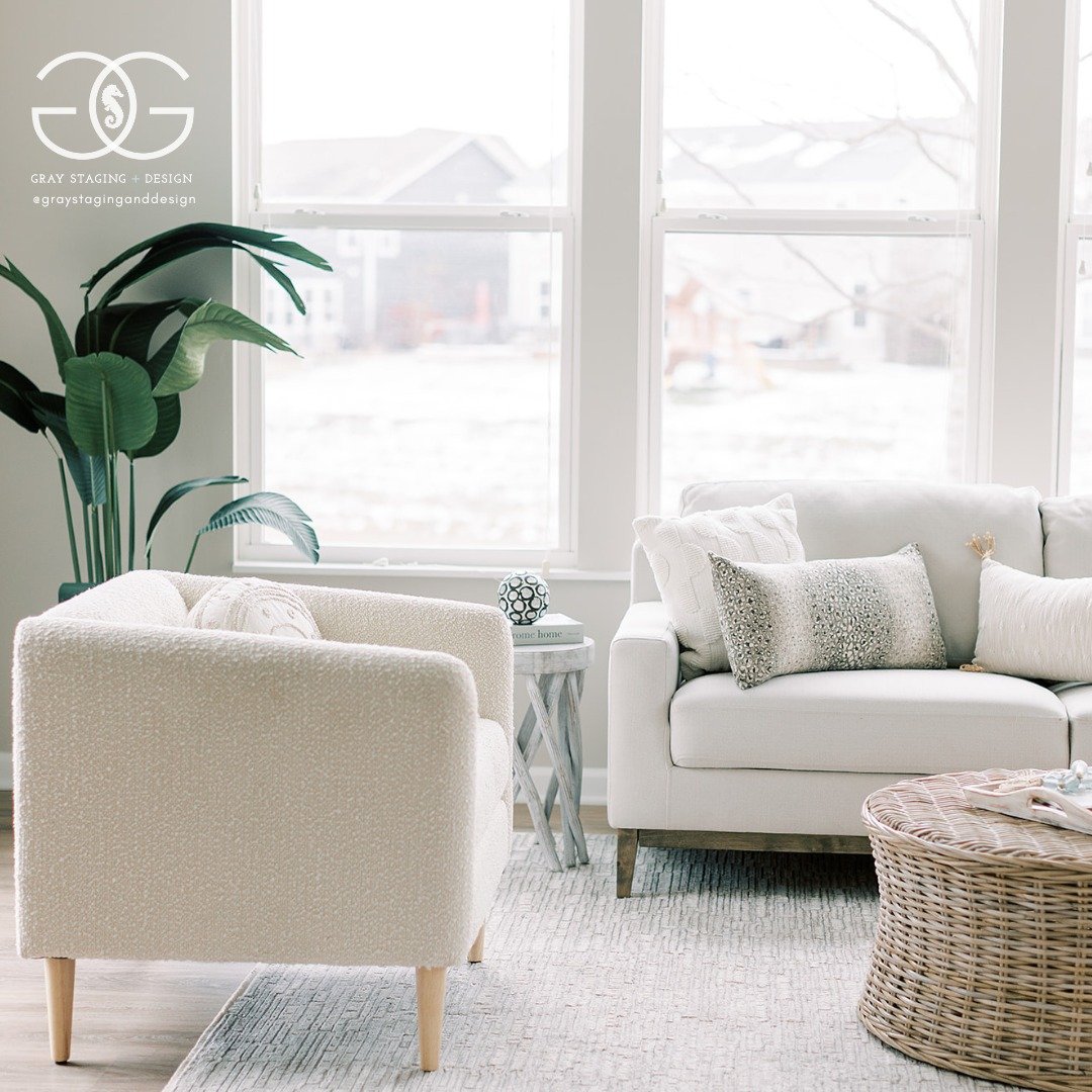 There&rsquo;s something special about a room that just feels easy the moment you walk in. This living space is all about soft textures, natural light, and that effortless calm that makes you want to sit down and stay awhile 😌

 #indianapolis #indian