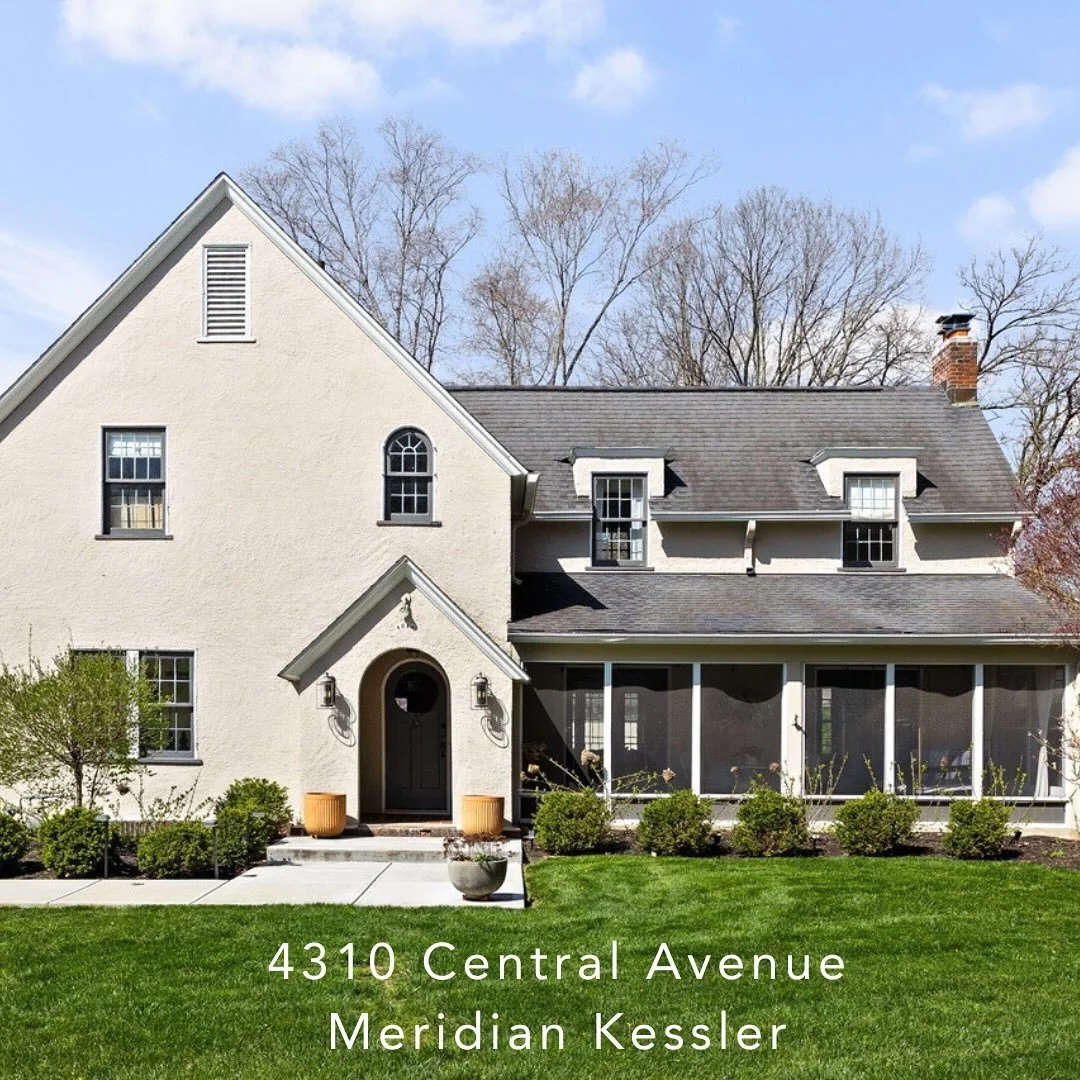 NEW LISTING✨! What we love about this AMAZING house!!!
Breezy screened in front porch💨
Completely updated 🔨 and painted
One of a kind  front door 🚪 
Circular floor plan 🔄
Gorgeous hardwood floors 
Right across the street from the St. Joan of Arc 