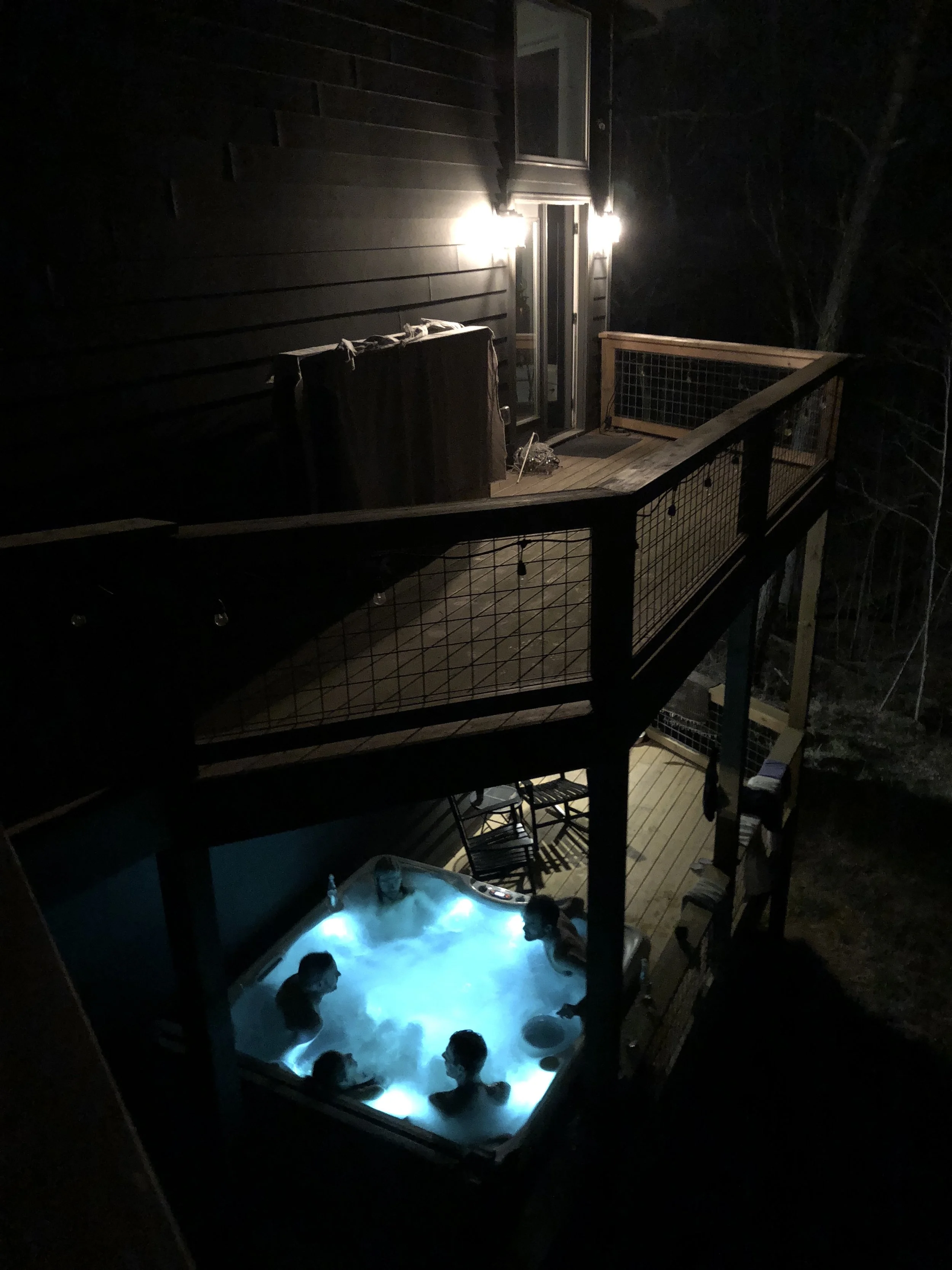 VIP Suite (Private Apartment w/ Hot Tub)