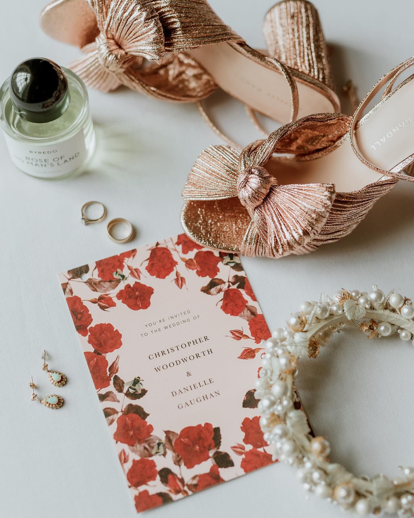 Wedding Details &amp; Flatlays

When we dream of the day we get married, we often focus on the grand moments - the venue, the first look, the vows. 

However, it is the fine details imprinted on each part of the day that really bind the moments toget