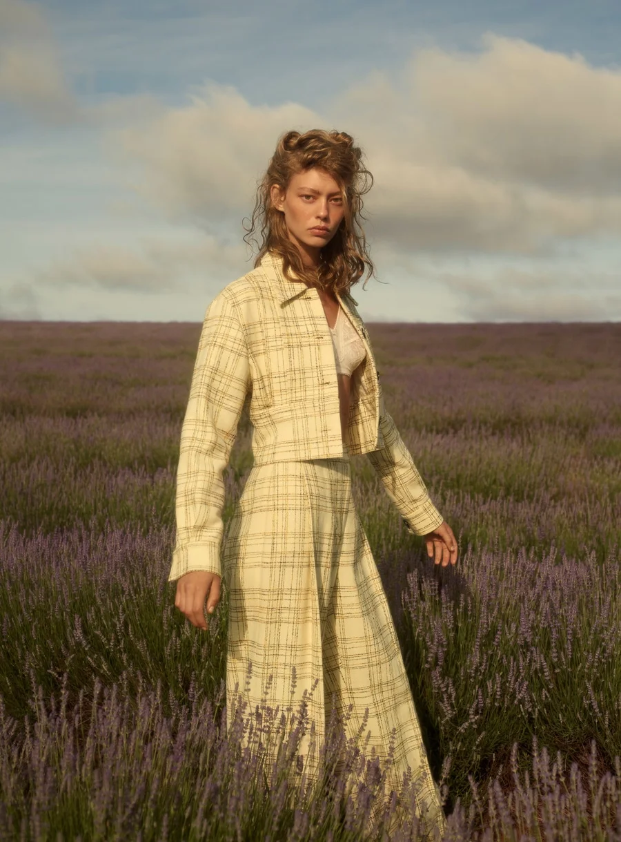 Wool-Magazine-Spring-2018-Ondria-Hardin-Saskia-Wilson-3.jpg