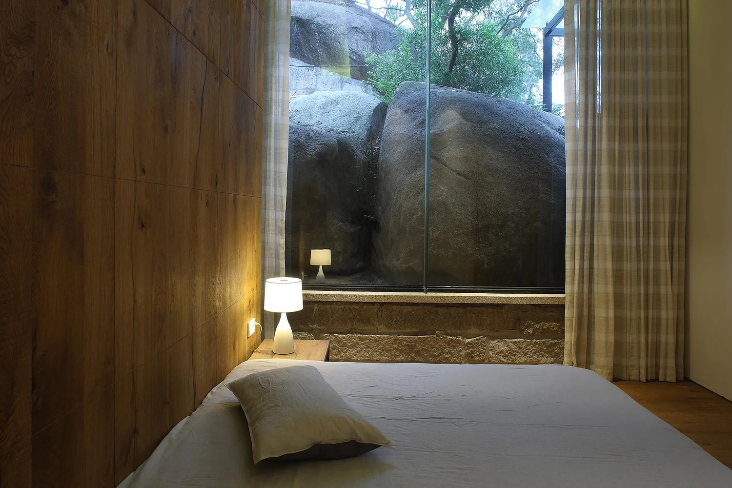 12__second_bedroom_2.jpg