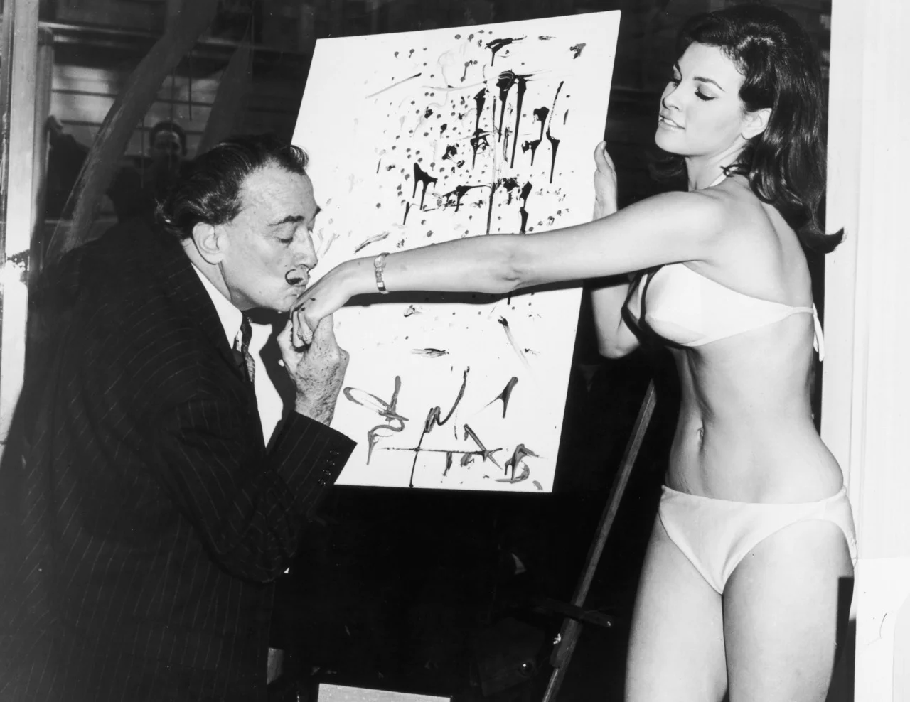 Raquel Welch and Salvador Dalí