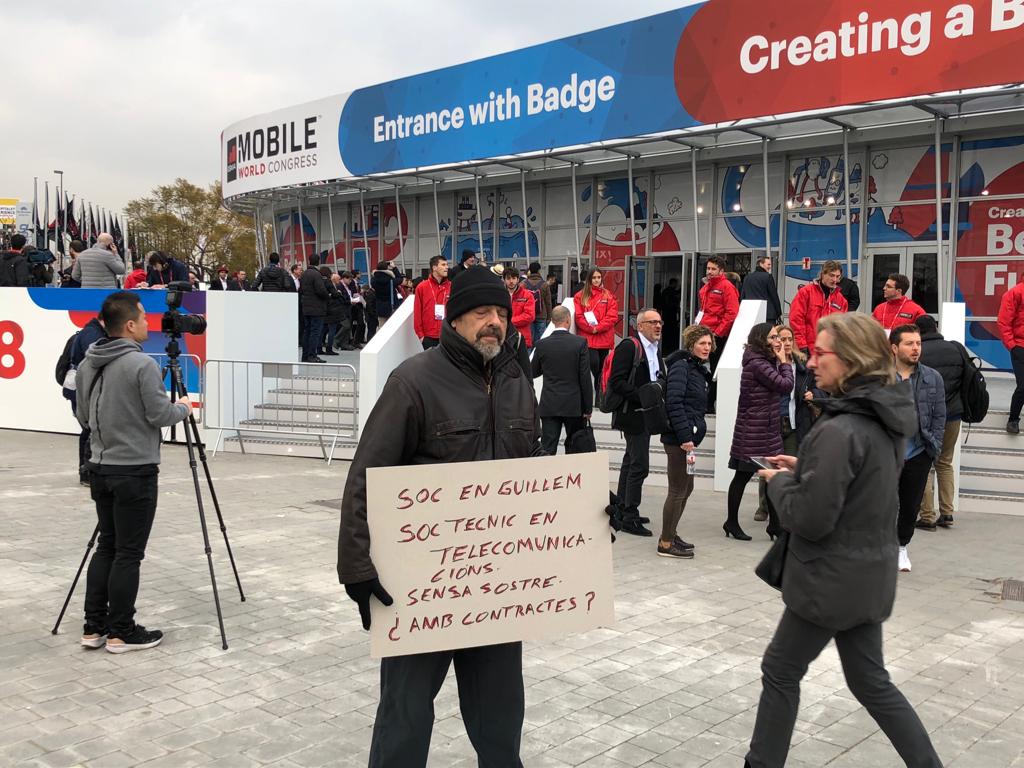 Homeless Entrepenuer Guillem participating in our monthly event #everyonesleepinginstreets at MWC 18.