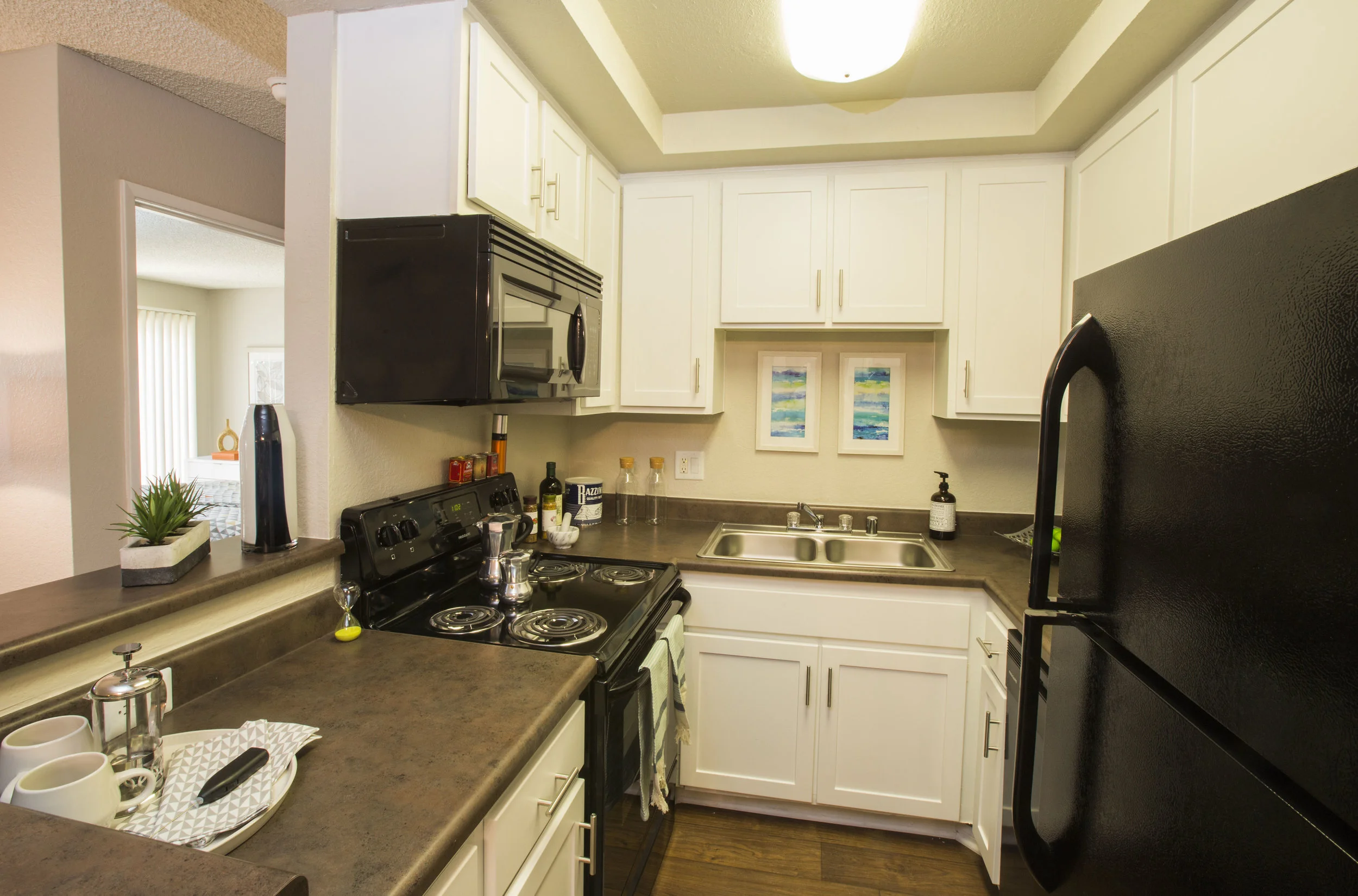 Kitchen1 Waterstone.jpg