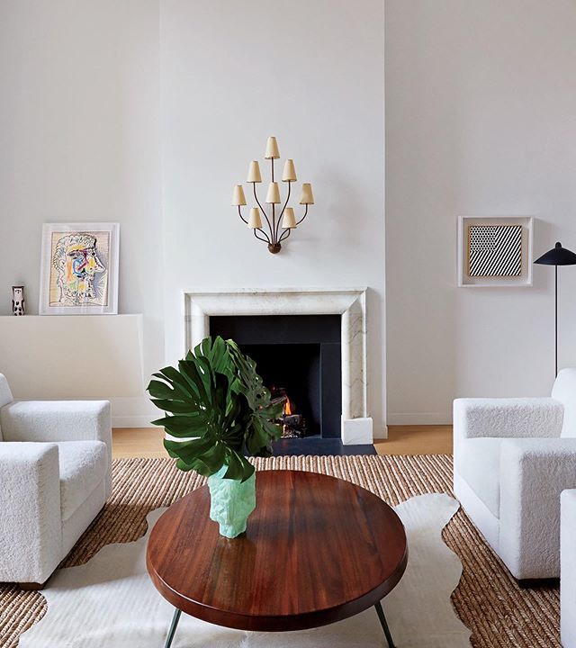 How do you Roy&egrave;re? Lighting or furniture? I am a sucker for his sconce, seen here mounted above the library&rsquo;s fireplace in the gorgeous Van de Weghe townhouse by @selldorfarchitects. The room includes a Picasso drawing and a Roy Lichtens