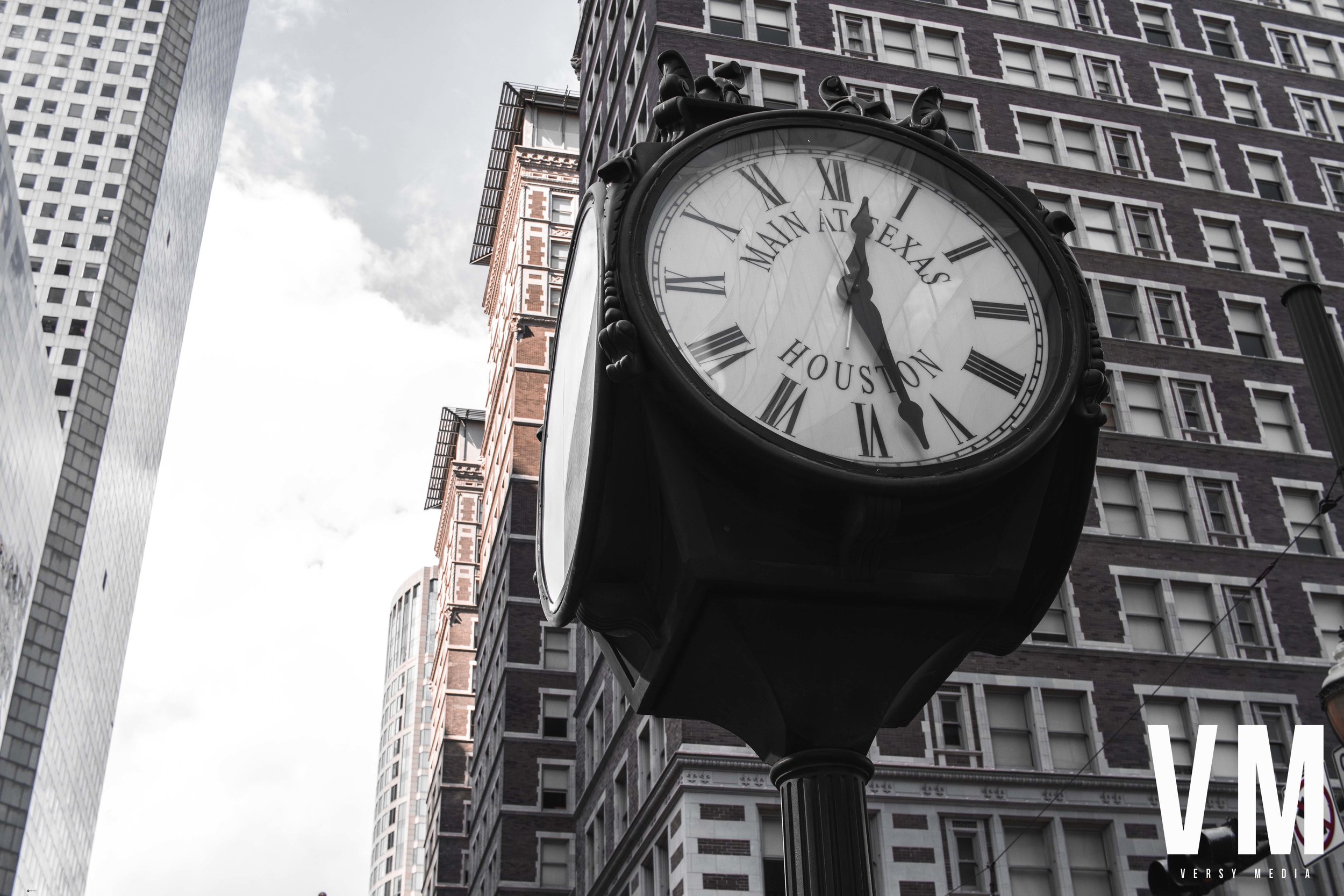 CLOCK.jpg