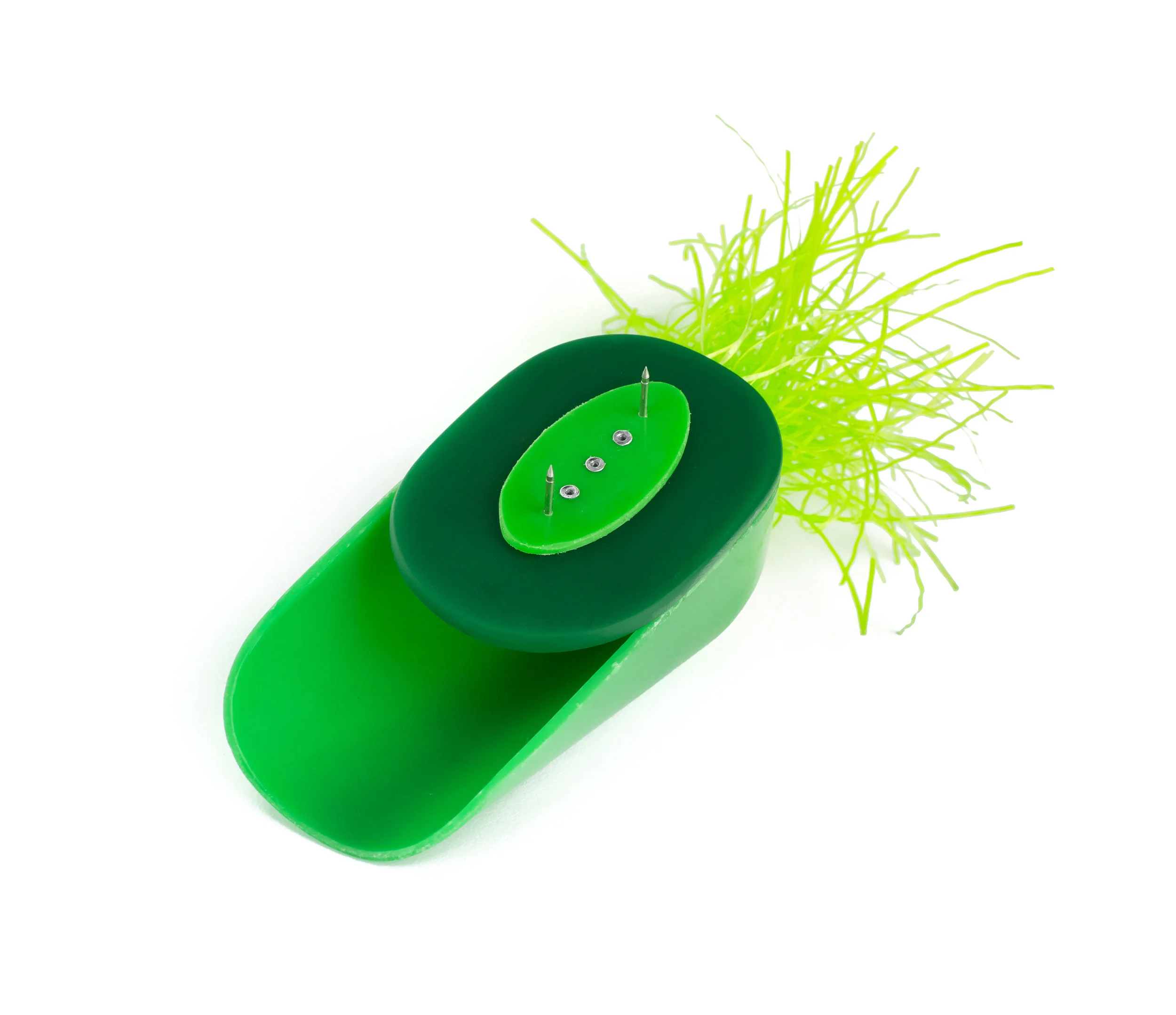Green grass brooch back.jpg