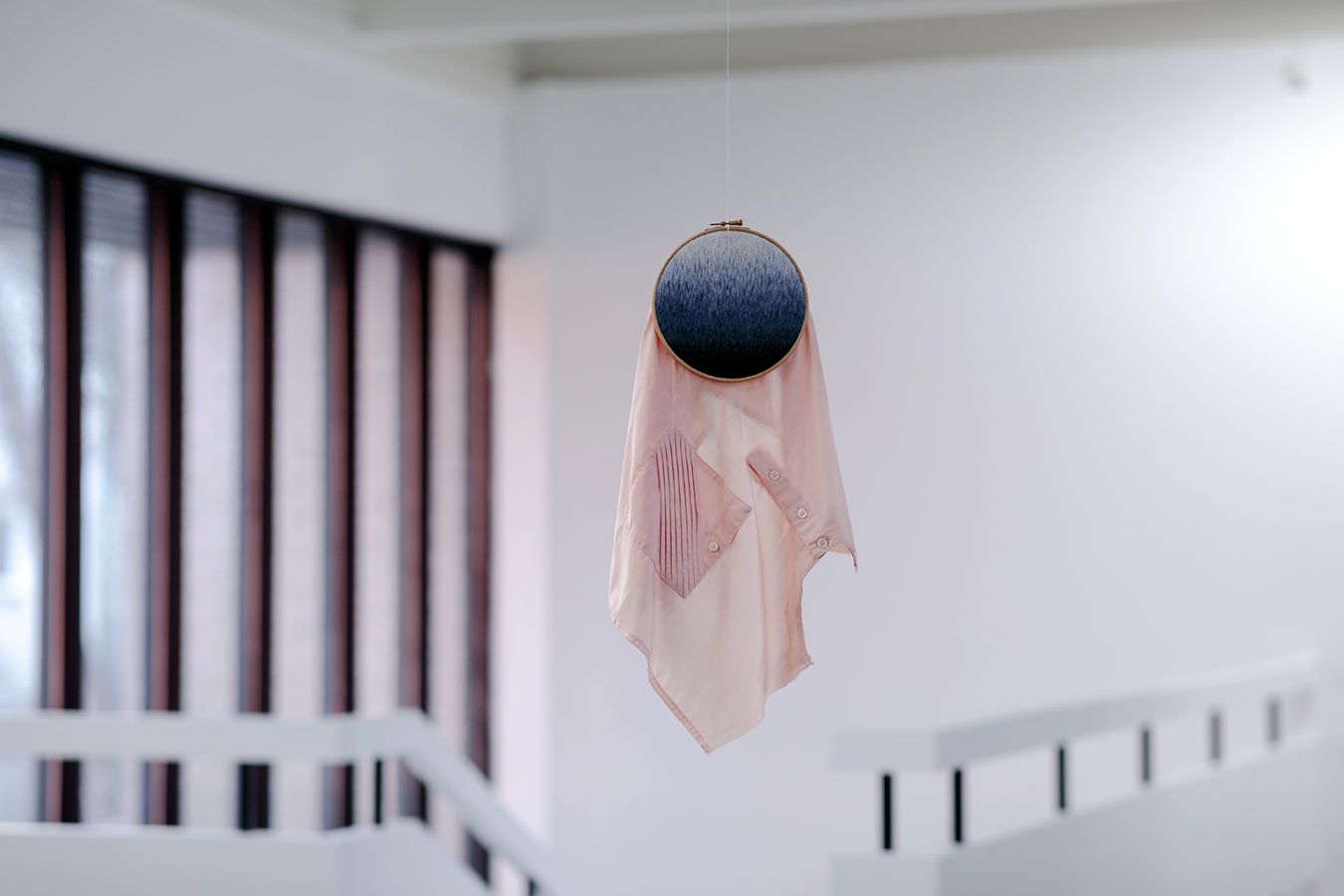 Tekstilkunstens materialitet fanger