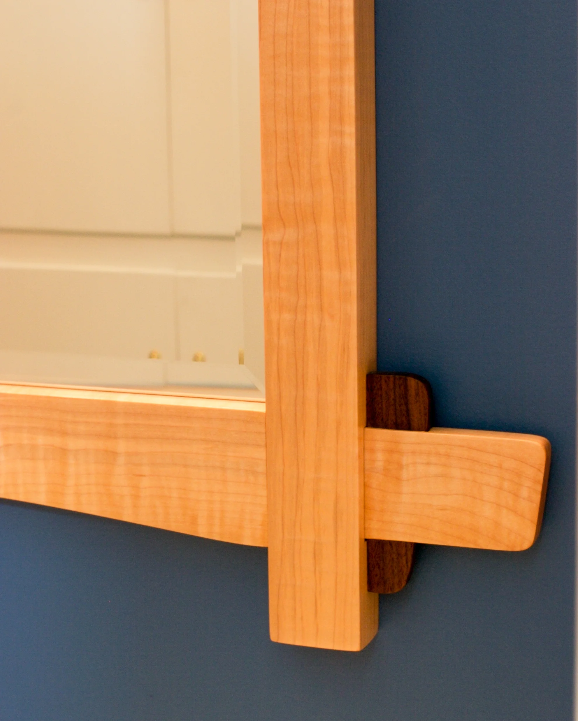 Mirror joinery detail