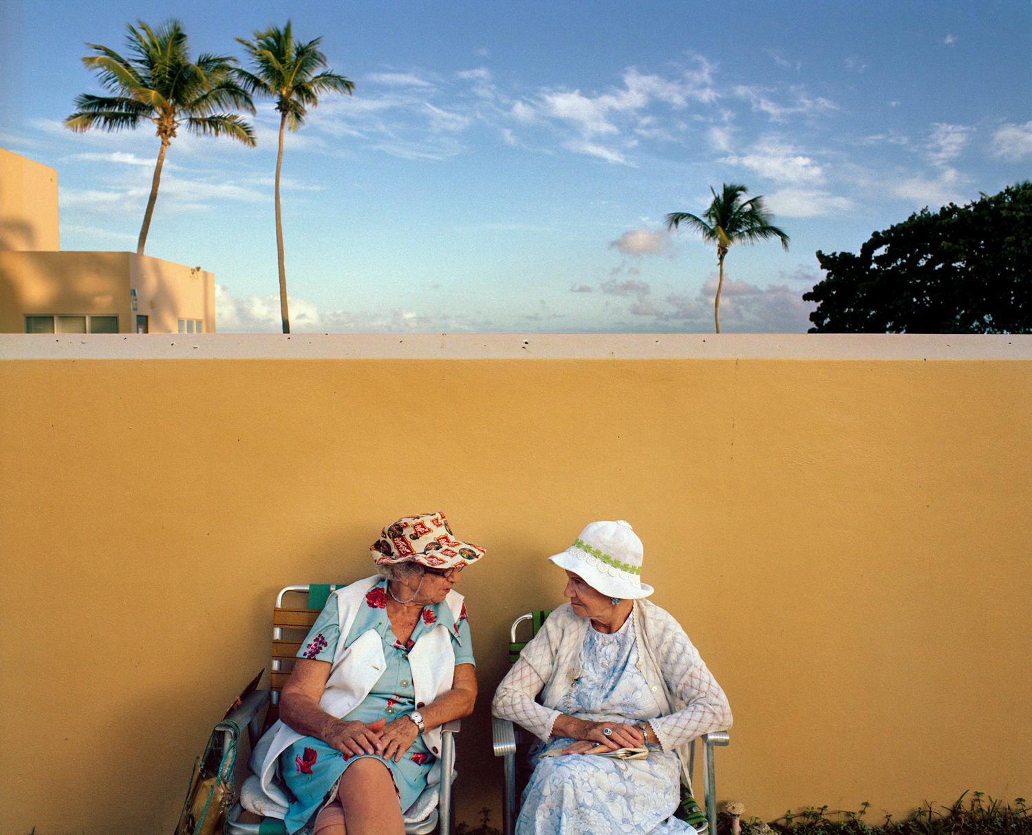 Untitled (Women with Yellow Wall) Miami, South Beach 1982-85