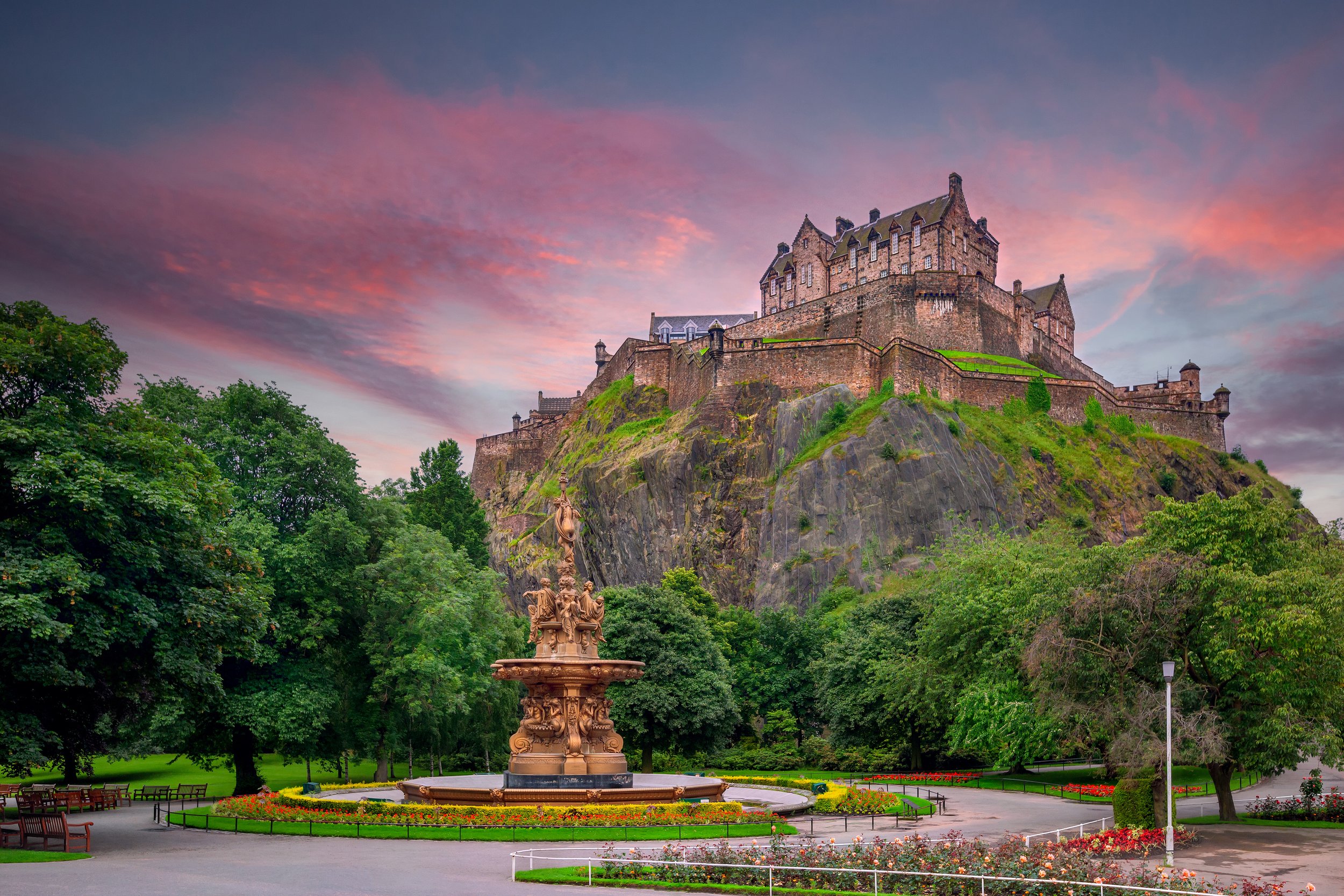 view-on-Edinburgh-Castle-from-Princes-Street-Gardens-Scotland-United-Kingdom-1355634259_4800x3200.jpeg