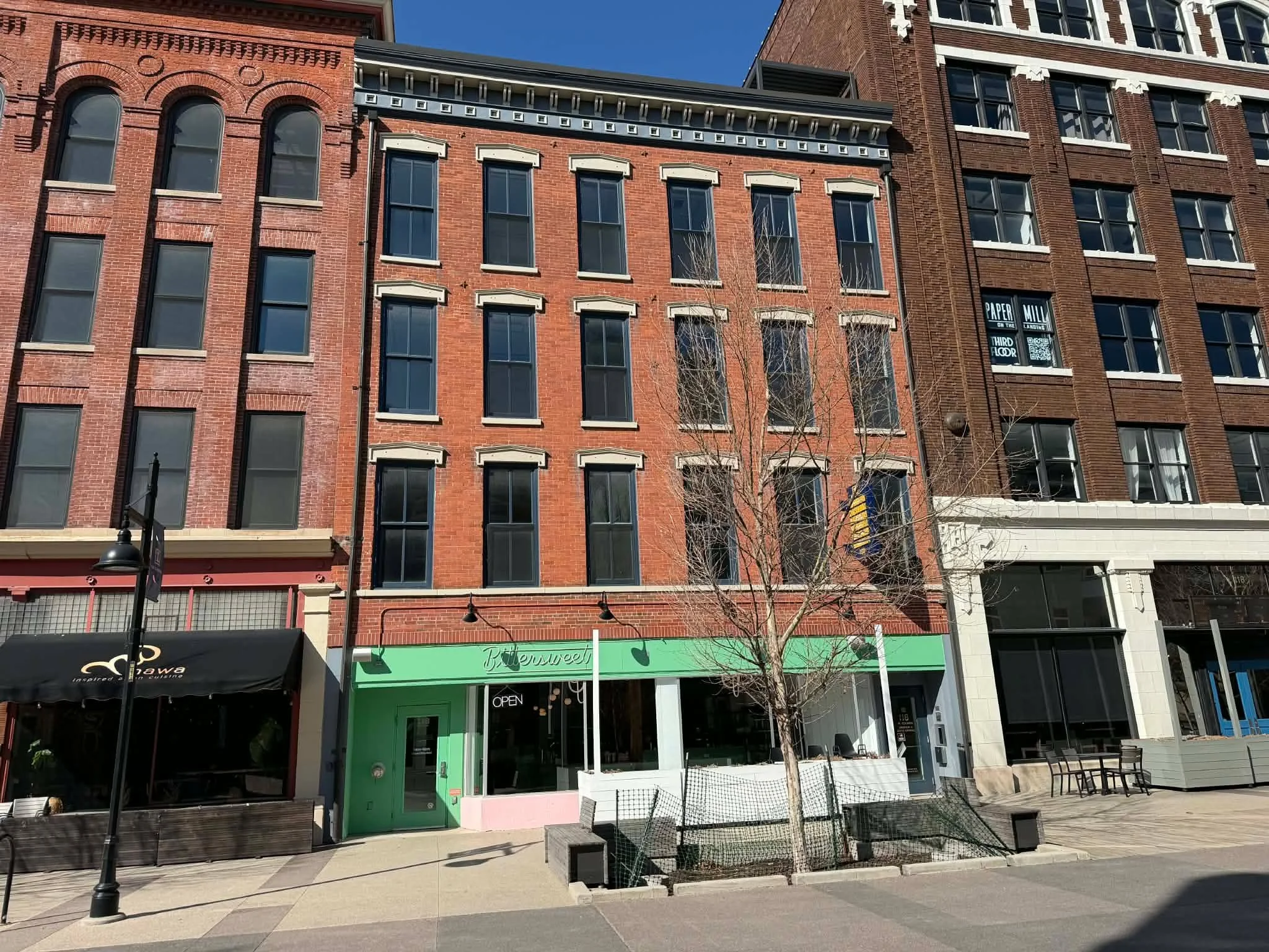 New Commercial Spaces Available at The Landing

Looking for a flexible downtown workspace? We have three full-floor spaces available at 118 W Columbia St above @bittersweet.fw Perfect for offices, studios, or creative businesses looking to plug into 