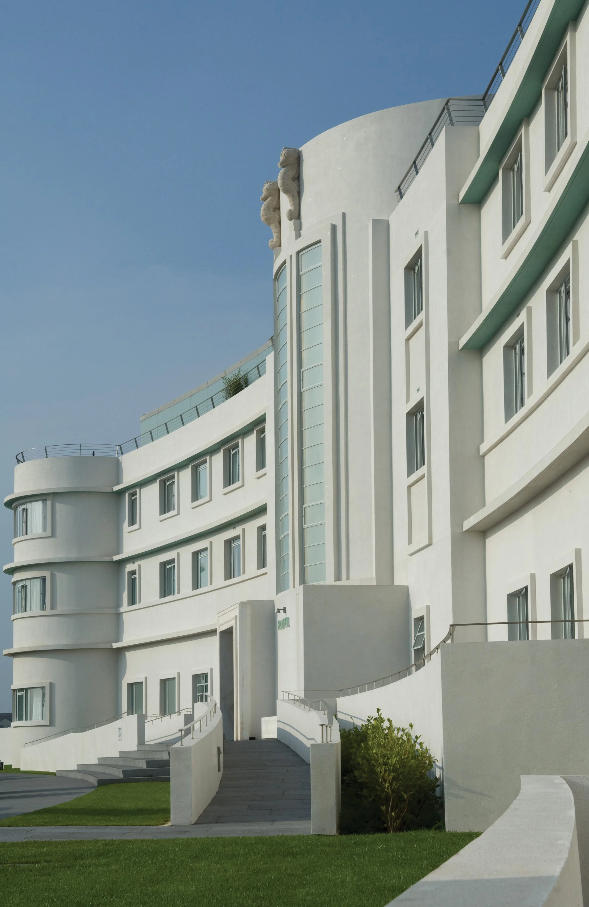 Midland Front Entrance.JPG