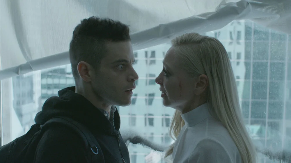 "Mr. ROBOT" (Season 4) - VFX SUPERVISOR / (Additionally worked as “Image Stabilization Artist” on season 3) Oversaw entire VFX workflow and on-set supervision for all production (and post) on season 4. Additionally worked as the lead image stabilization artist on season 3.