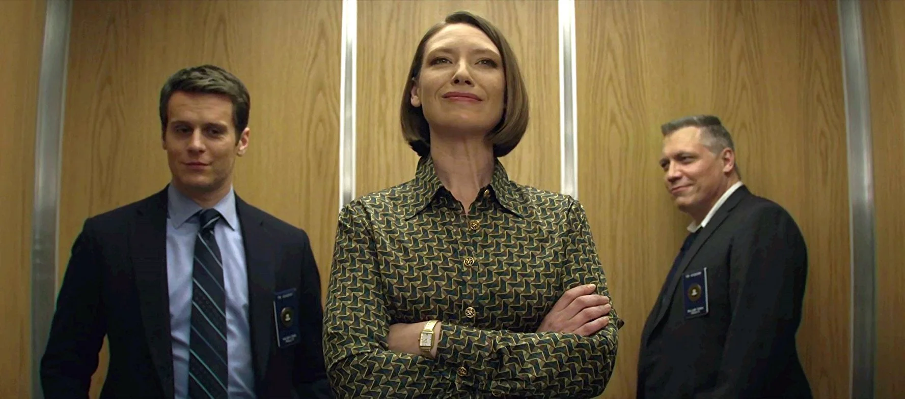 "MINDHUNTER" - IN-HOUSE VFX COMPOSITOR Primary "split-screen" compositor on all ten season-one episodes (ranging between 40 to 100+ split-screen composites per episode). Working alongside the lead in-house compositor (Christopher Doulgeris), I was tasked with general "invisible" composites, paint-work, some chroma-key composites, and work as the lead stabilization artist specifically on David Fincher directed episodes (1, 2, 9 & 10).