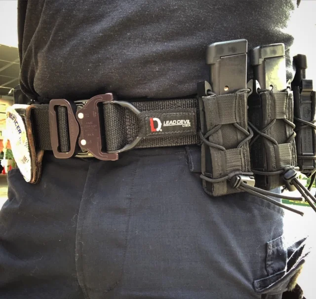 how to wear a riggers belt