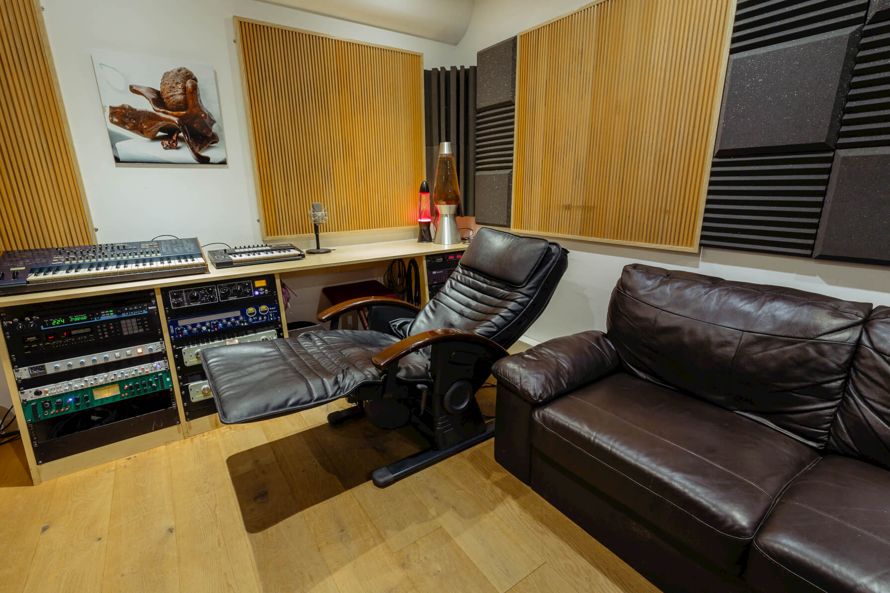 Massage-chair-evolution-studios-oxford-control-room-chill.jpg