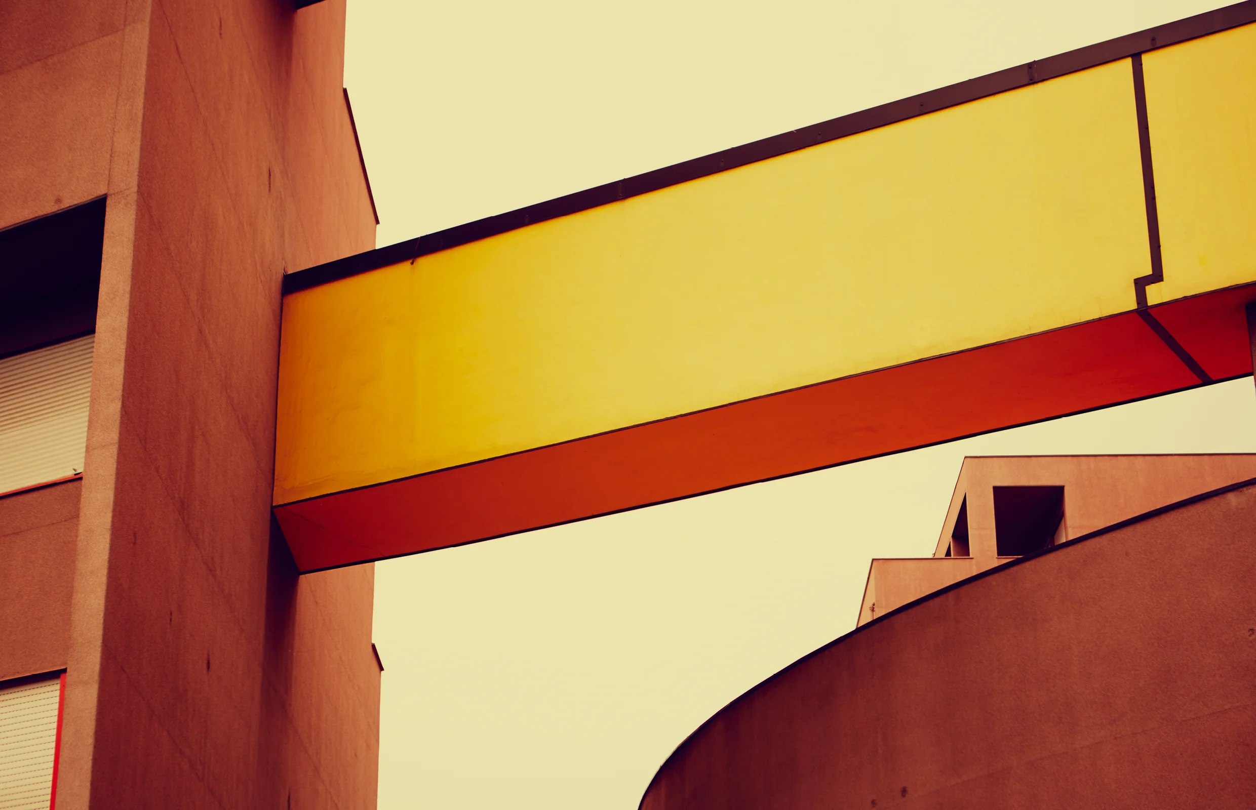 blank_communication_as98_ss16_2480x1600_09.jpg