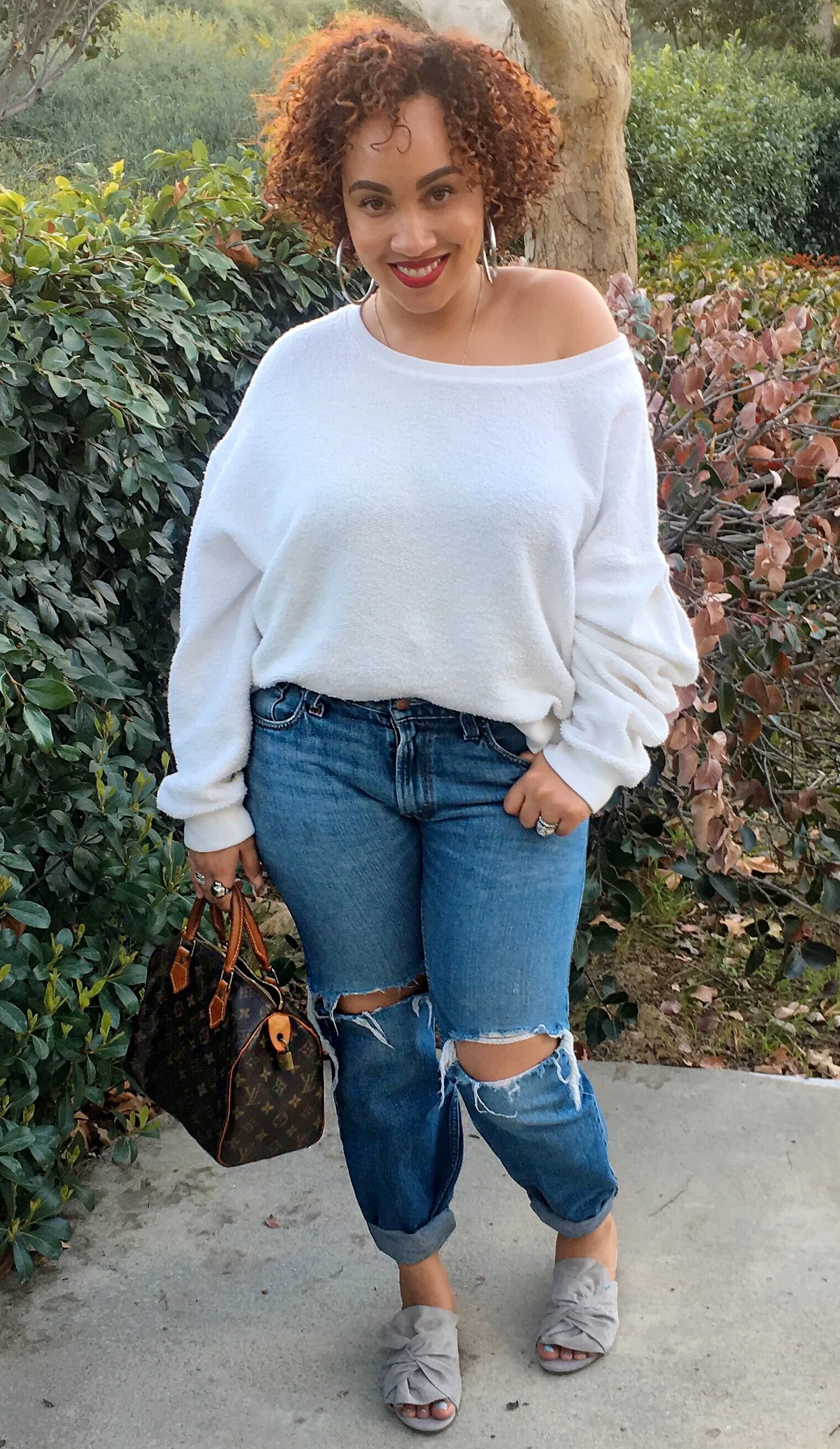 thrifting mom jeans