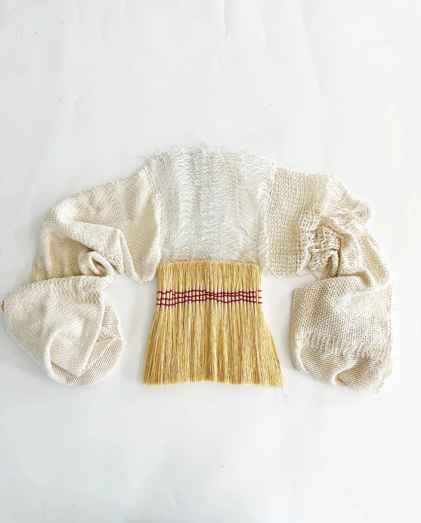   El Tulum top . Handwoven top with thread and wire, natural broom fiber. 21x28”. 2023. 