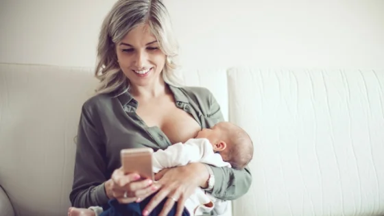 mymedla-breastfeeding-app-mum-with-baby.jpeg