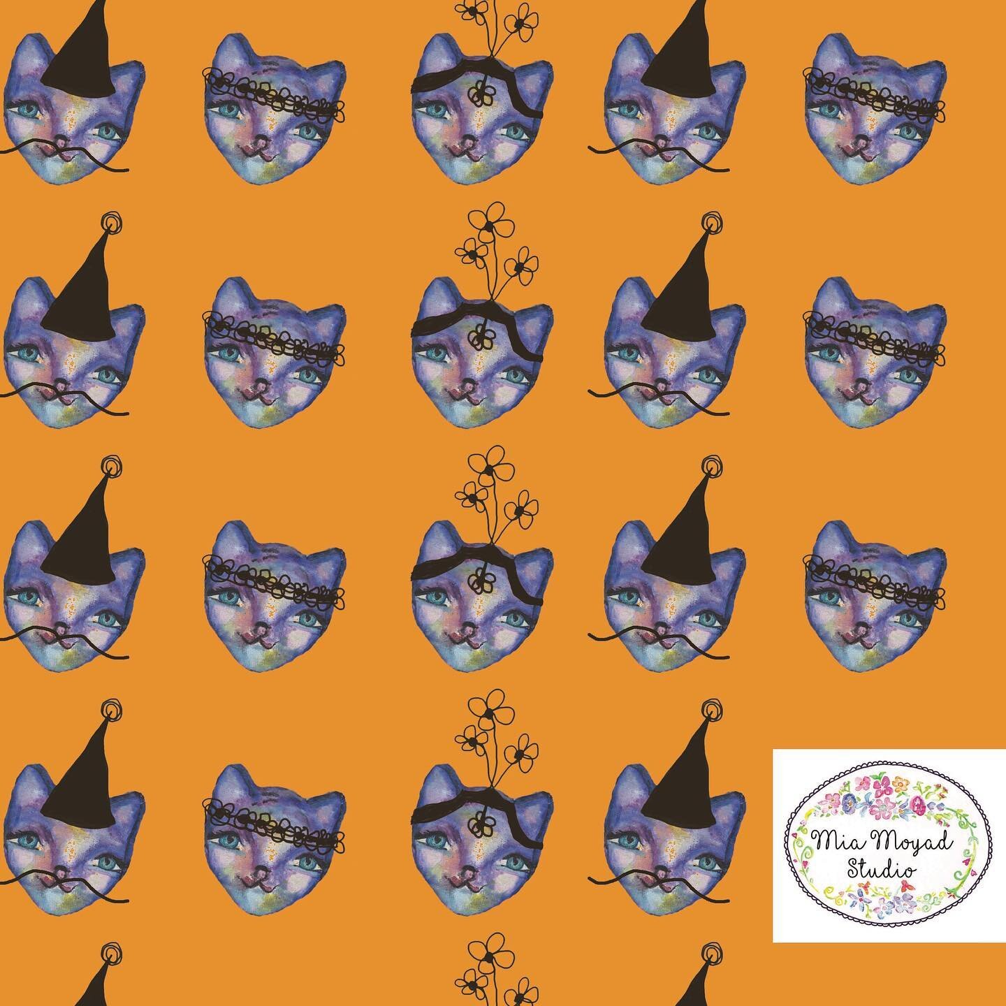Boo!! Kitty Halloween party. May this day be blessed with unexpected and happy surprises!! 
.
.
#3x3designchallenge #sketchdesignrepeat #shannonmcnabstudio #surfacedesign #illustrationartists #giftwrapping #halloweendecor  #halloween