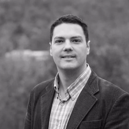 Bernardo Nunes headshot.jpeg