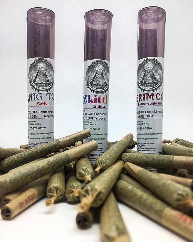 📢 Five dolla holla 💨
#Greenlife #Cannabis #AlaskaCannabis #CannabisCommunity #420 #smokeajoint #BurnOne
License 11927 (1) “Marijuana has intoxicating effects and may be habit forming and addictive.”;
(2) “Marijuana impairs concentration, coordination, and judgement. Do not operate a vehicle or machinery under its influence.”;
(3) “There are health risks associated with consumption of marijuana.”;
(4) “For use only by adults twenty-one and older. Keep out of the reach of children.”;
(5) “Marijuana should not be used by women who are pregnant or breast feeding.”
