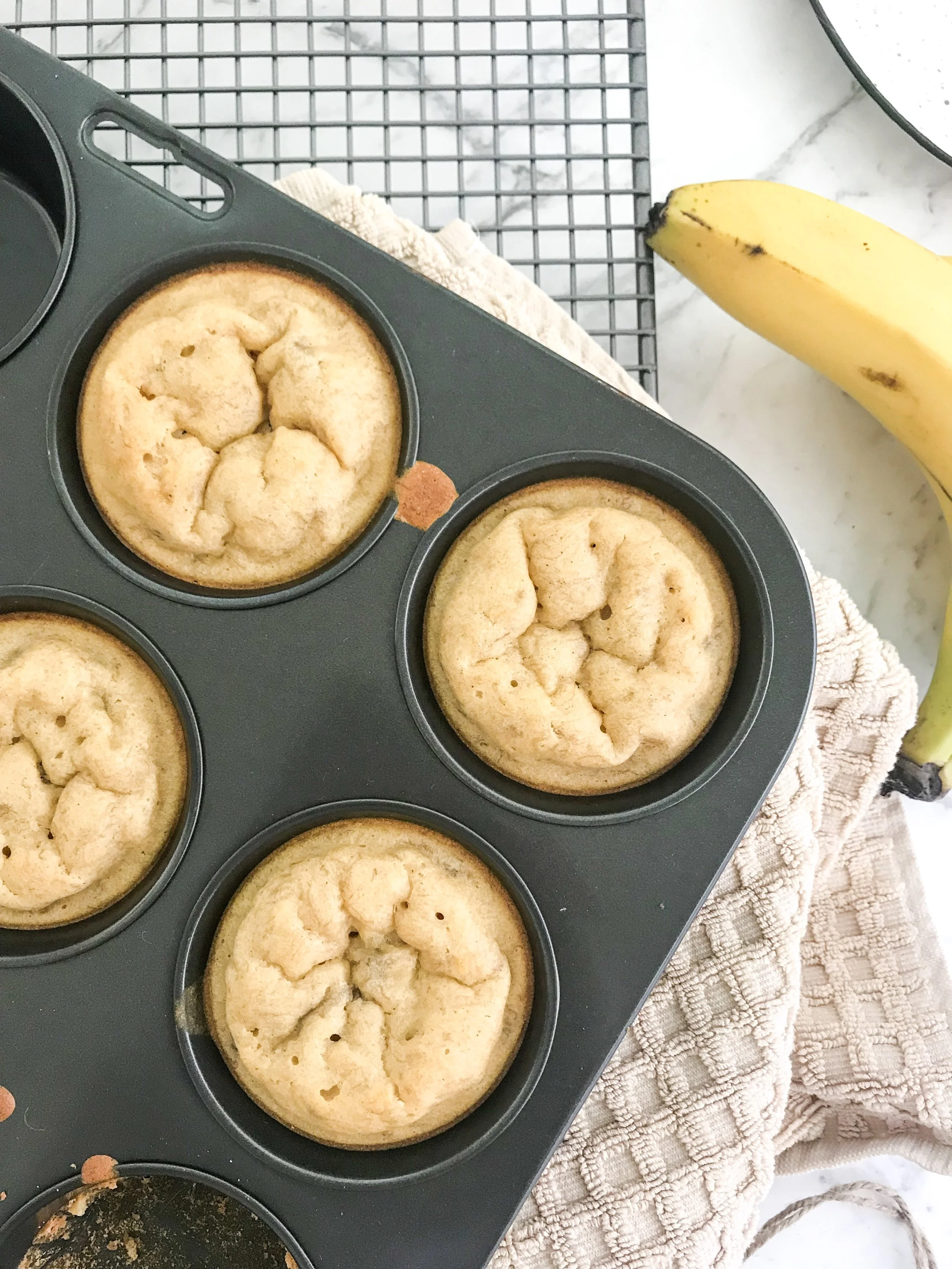 Banana and Date Muffins 