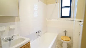 214948290.jpg