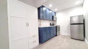 411699323.jpg