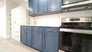 411699382.jpg